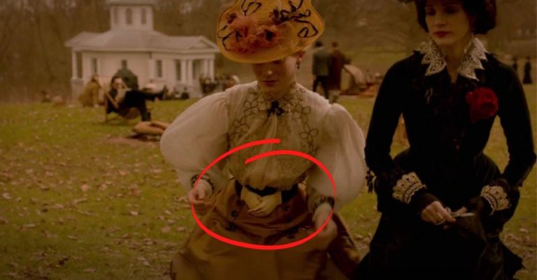 A Gnarly Detail In ‘Crimson Peak’ You Probably Missed