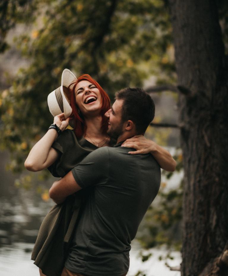 21 Men Reveal How Women Give Them Butterflies