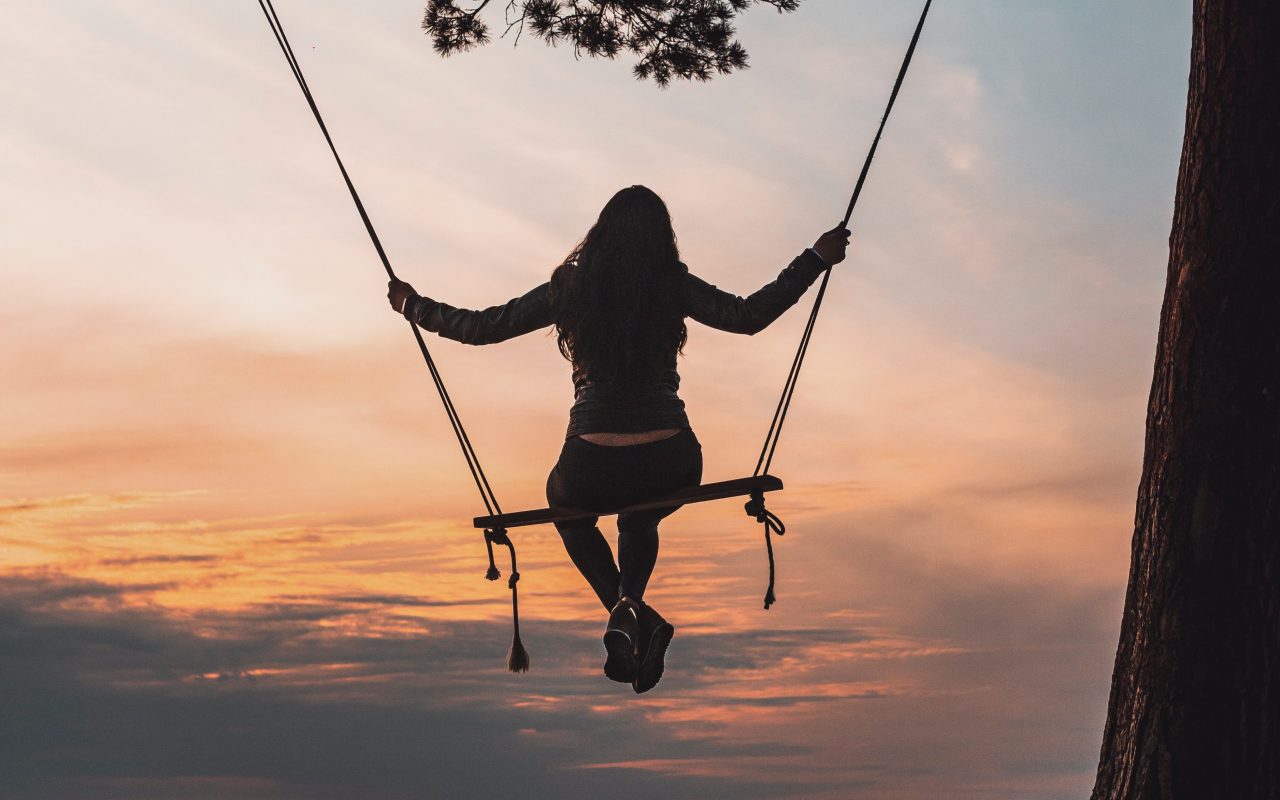 3 Zodiac Couples Who Value Healthy Time Apart