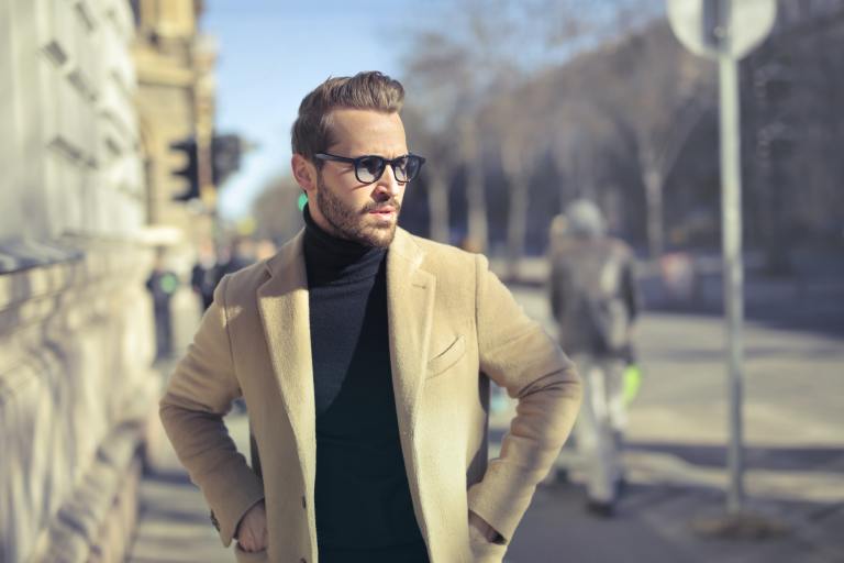 Stop Mistaking These 11 Traits For Intelligence In Bare Minimum Men