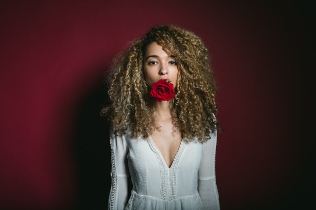 4 Zodiacs Who Want Relationships To Feel 50/50