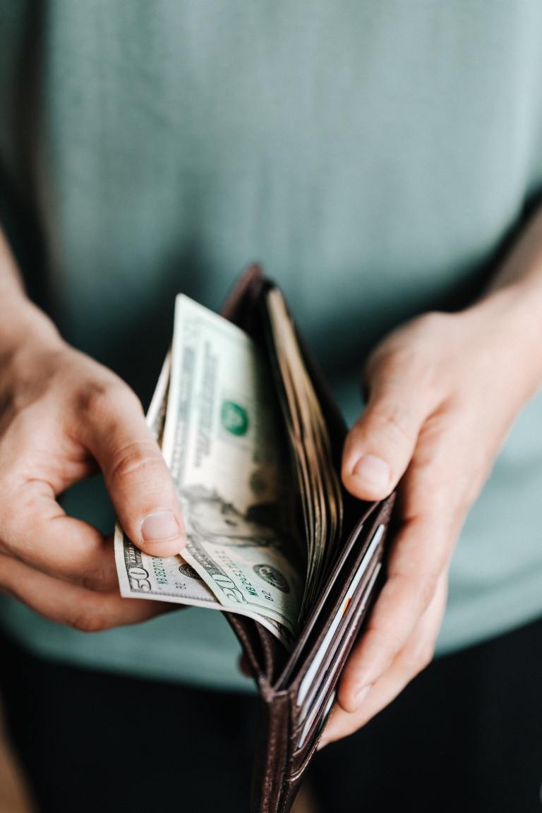 5 Zodiacs Who Attract Money