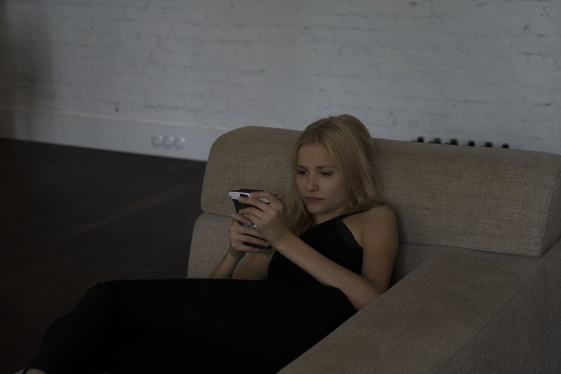 3 Zodiacs Who Keep Falling For Men With Communication Issues