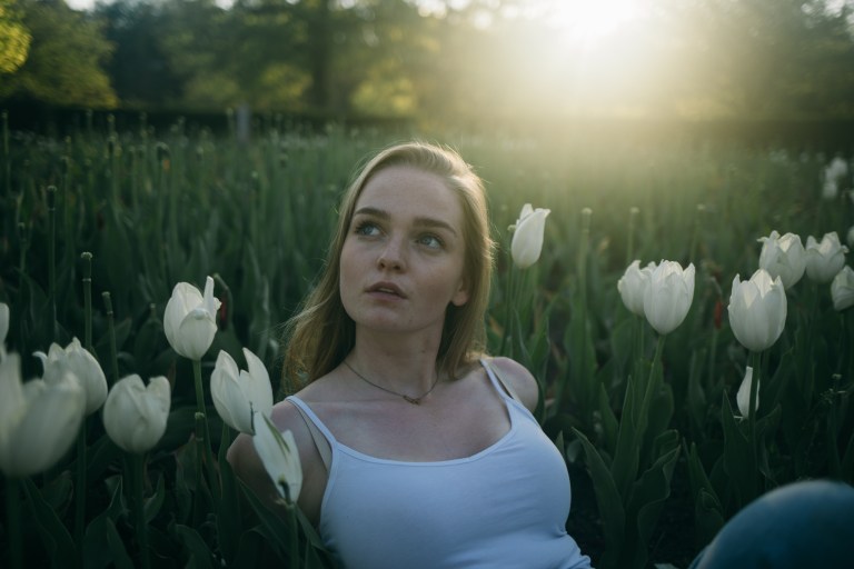 6 Concrete Signs You’re Ready to Put Yourself Back Out There And Start Dating Again