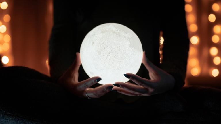 5 Zodiacs You’d Swear Are Psychic