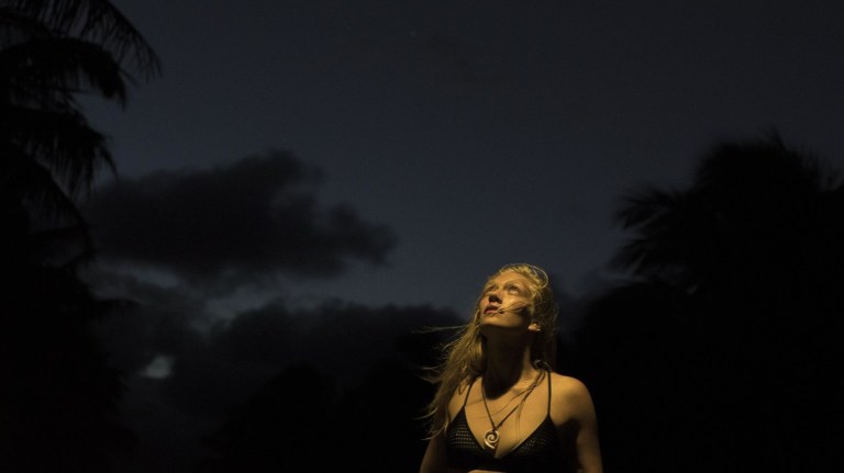 What You Should Manifest During This Week’s New Moon, Based On Your Zodiac + Tarot