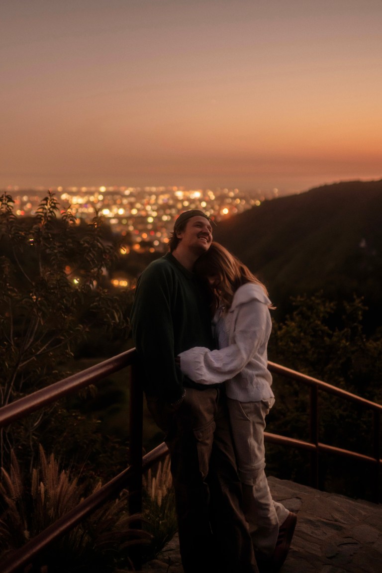 5 Zodiacs Who Won’t Give Up On Their People