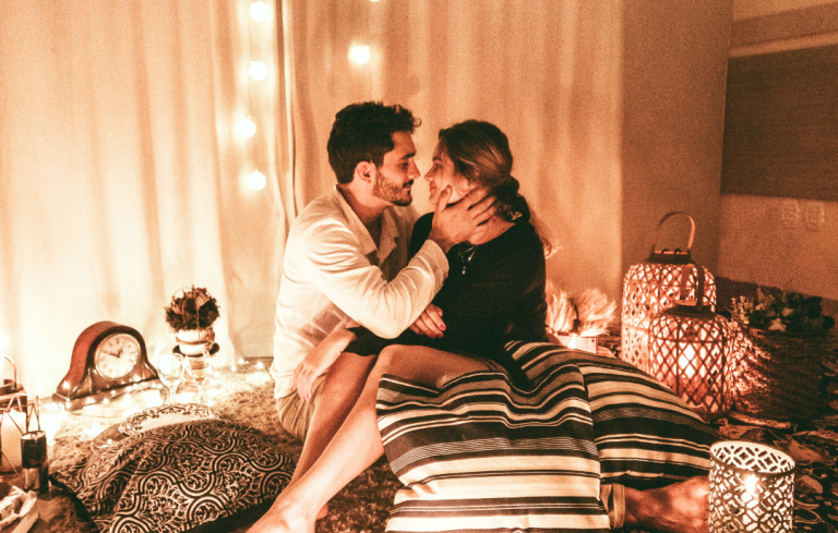 4 Zodiacs That Will Reunite With Their Twin Flame Before 2024