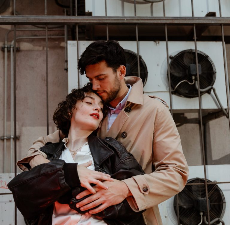 3 Concrete Signs They Aren’t Your Twin Flame, They’re A Toxic Karmic Soulmate