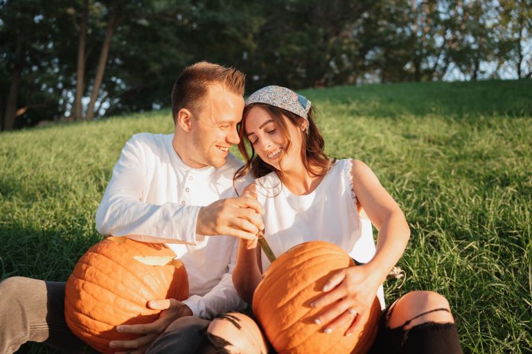 4 Zodiac Signs With A Soft Spot For Pumpkin Patch Romance