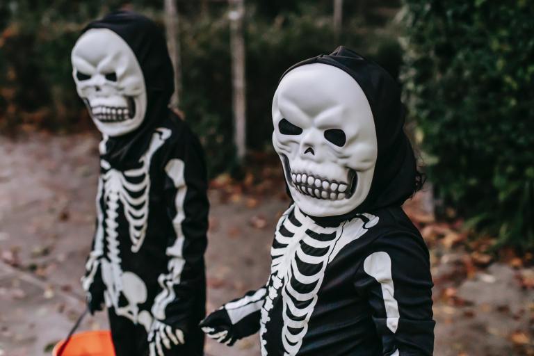 Date A Person Who Loves Halloween As Passionately As You Do