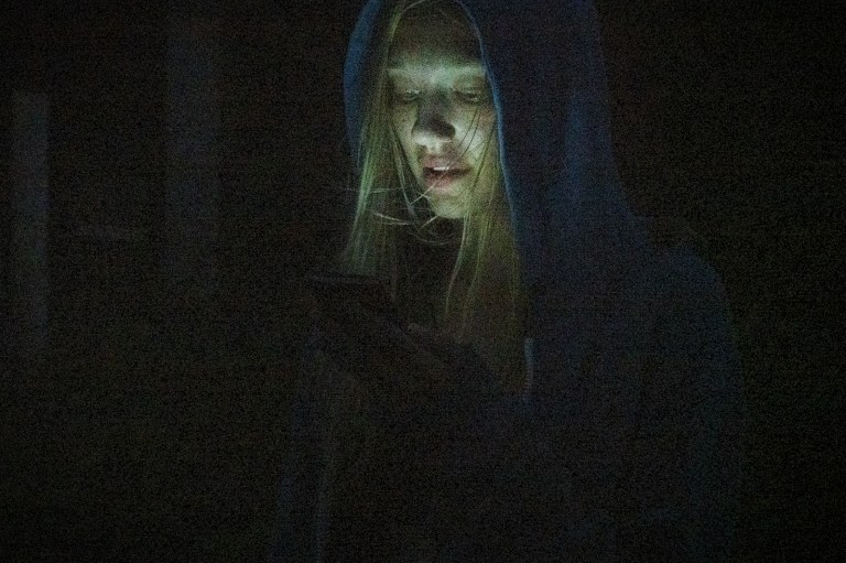 5 Zodiacs Who Will Always Text You Back