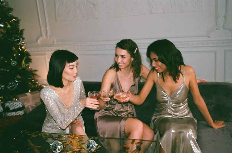A Tarot Reader Predicts What Each Zodiac Sign Can Expect This Holiday Season