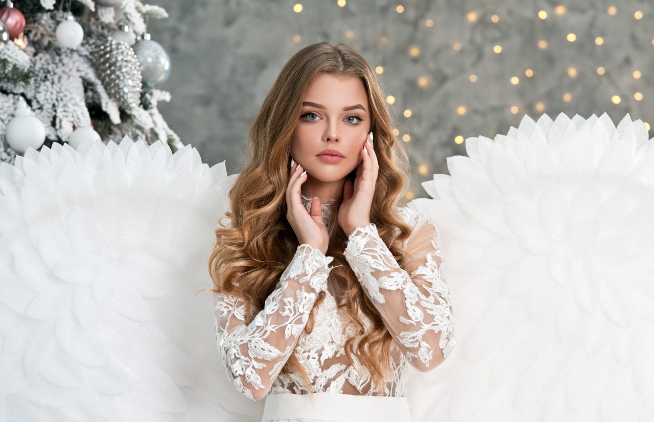 4 Zodiacs Who Need To Guard Their Hearts This Christmas Season