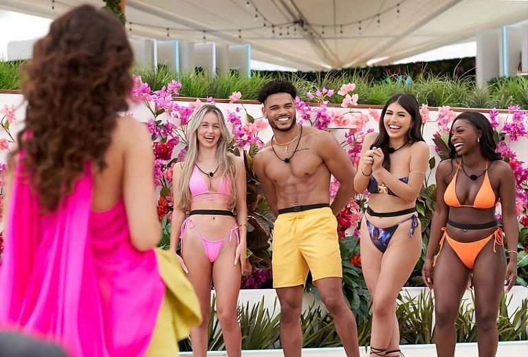 4 Signs Who Could Definitely Find Love On “Love Island”