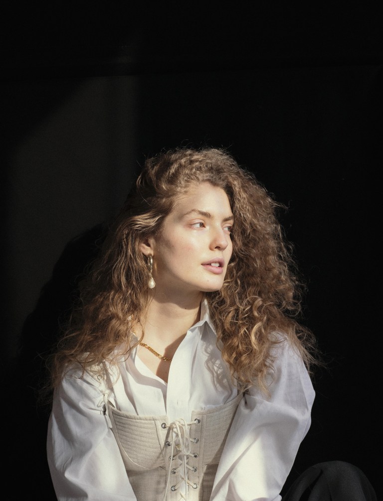 3 Zodiac Millennials Who Look Way Younger Than They Are