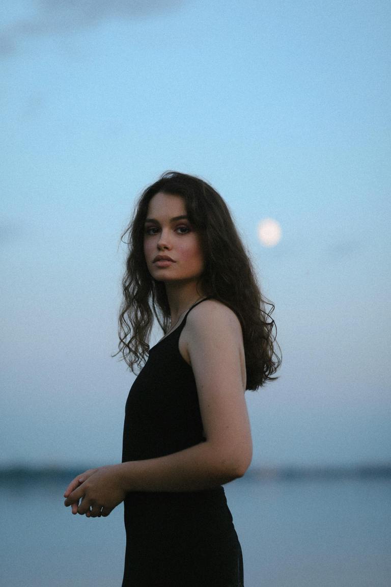 3 Zodiacs Whose Beauty Transcends Time