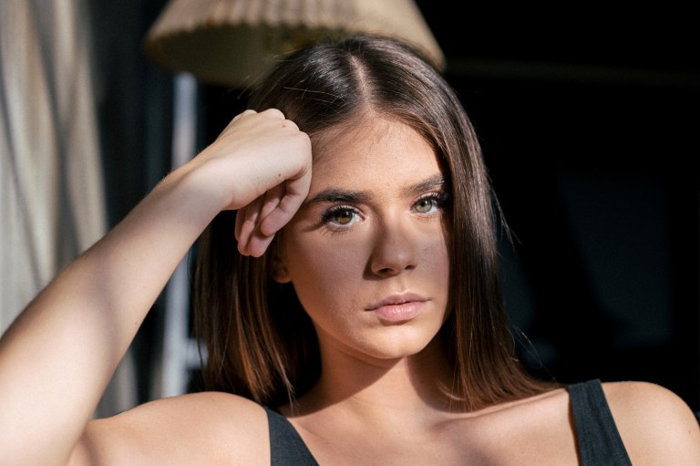 4 Signs That Mask Their True Feelings