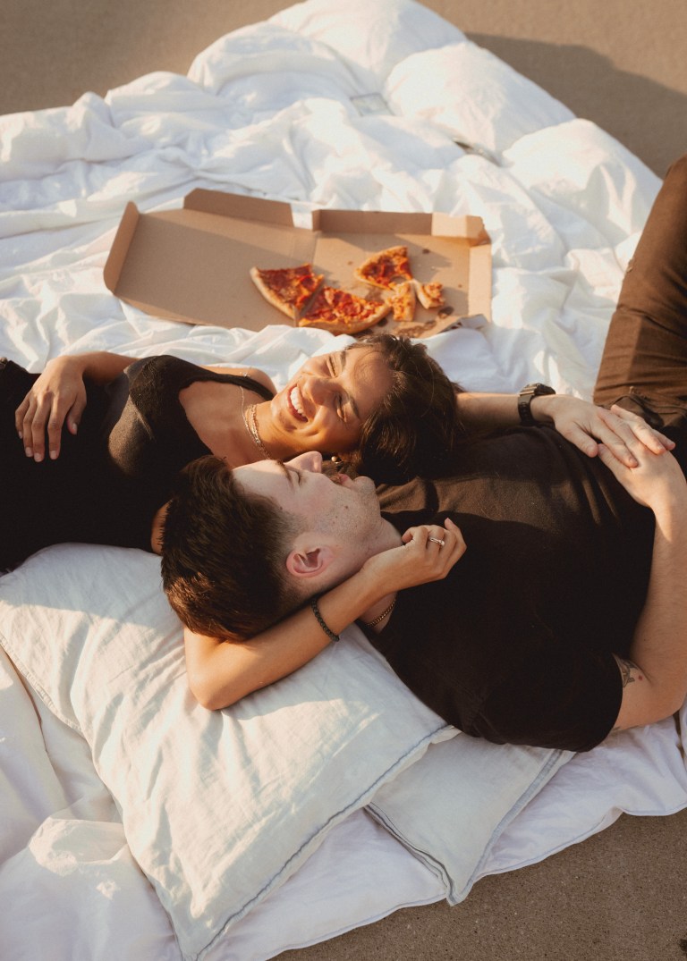 How To Manifest Your Soulmate, Based On Your Zodiac + Tarot