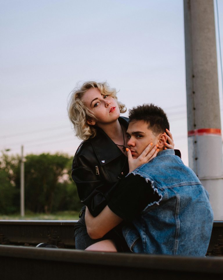 4 Zodiac Duos Stuck In On-Again-Off-Again Relationships