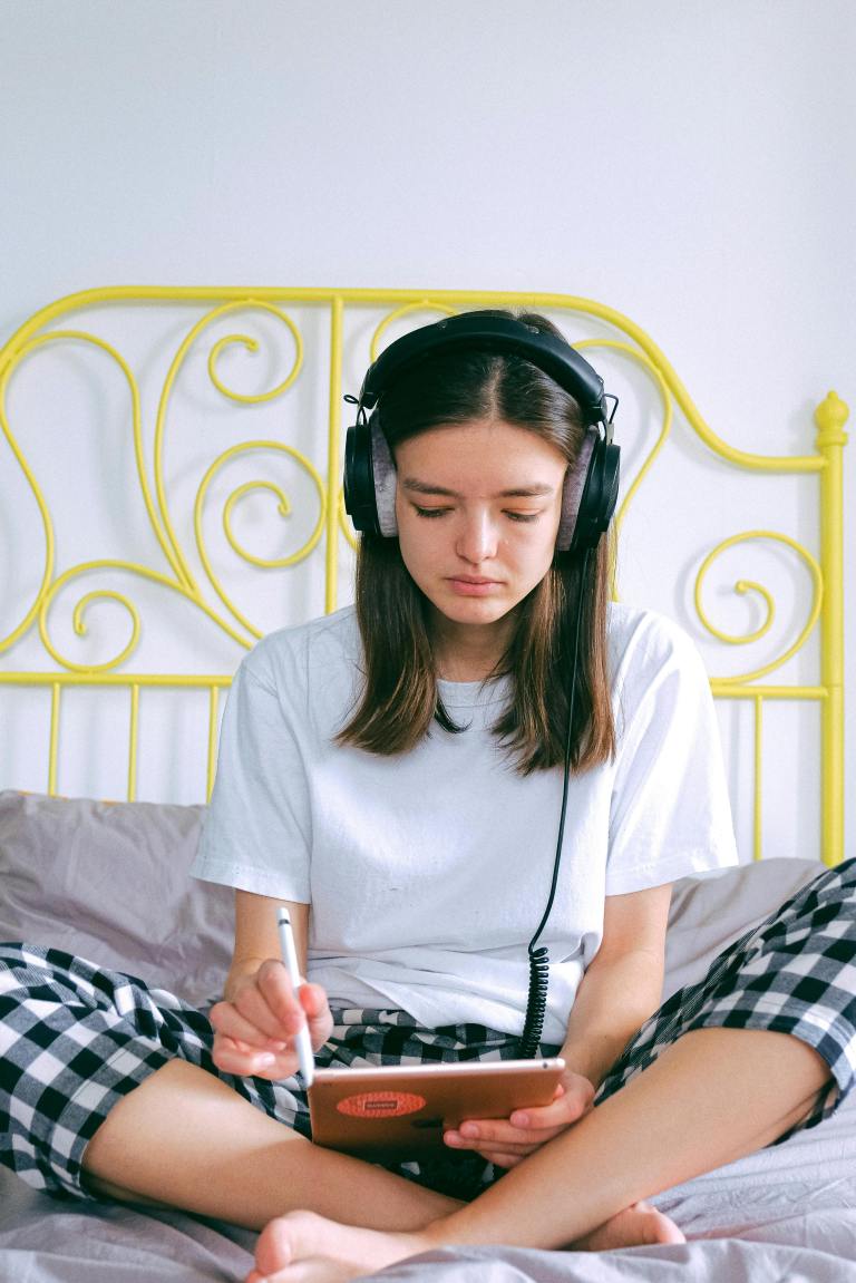 4 Zodiacs That Need To Focus On Themselves Right Now