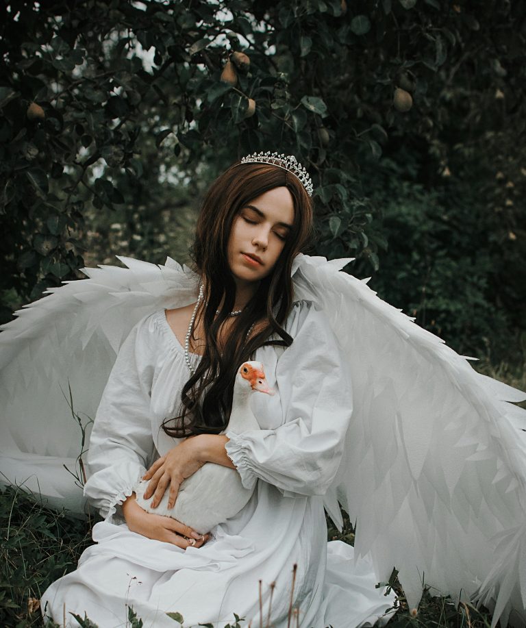 4 Zodiacs Who Believe In Guardian Angels