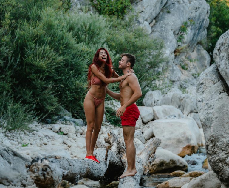 How To Feel Loved This Cancer Season, According To A Tarot Reader + Astrologist