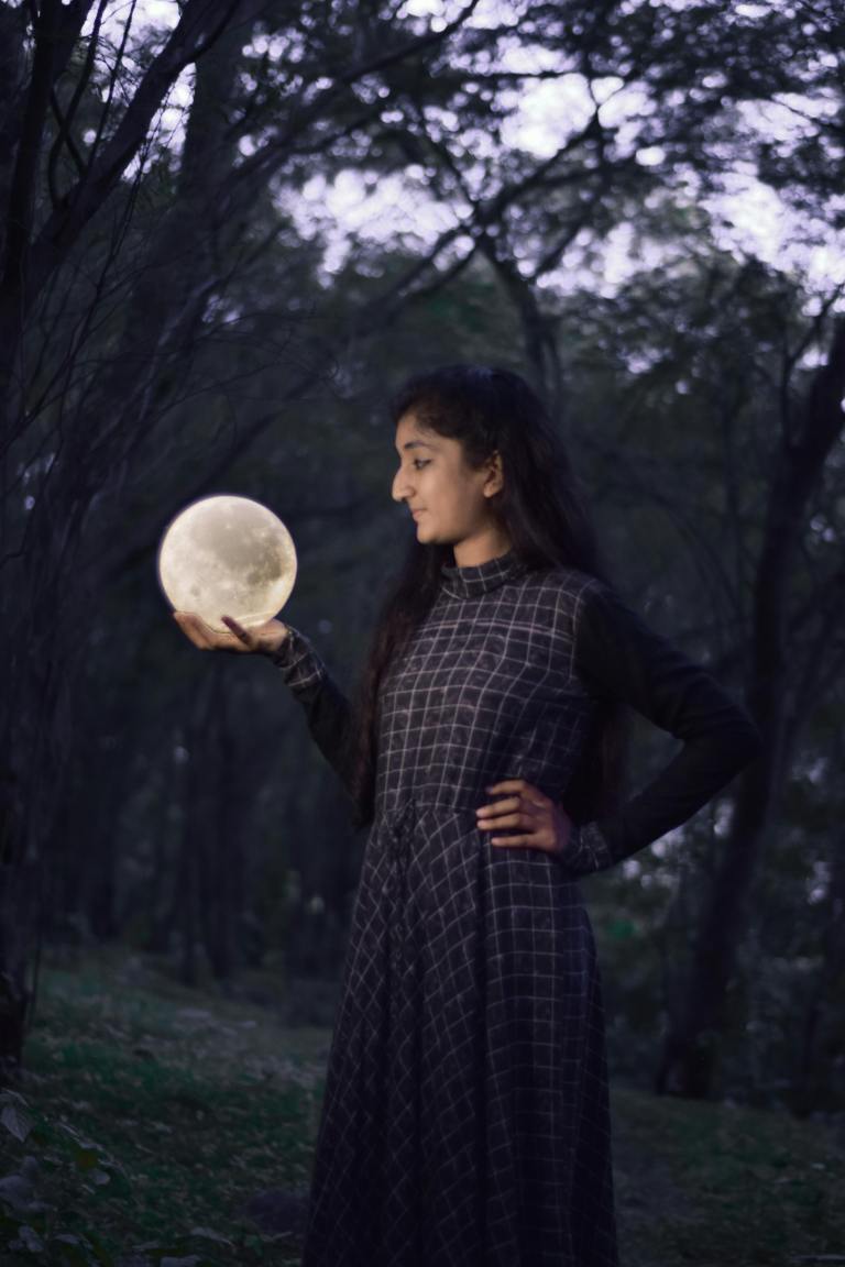 The Expectation You Need To Let Go Of During This Week’s Strawberry Moon