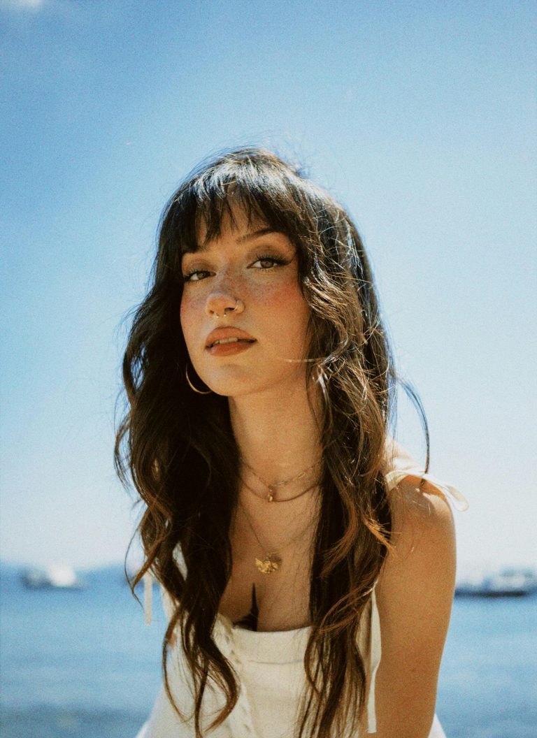 6 Zodiacs That Become So So So Charming During Gemini Season 