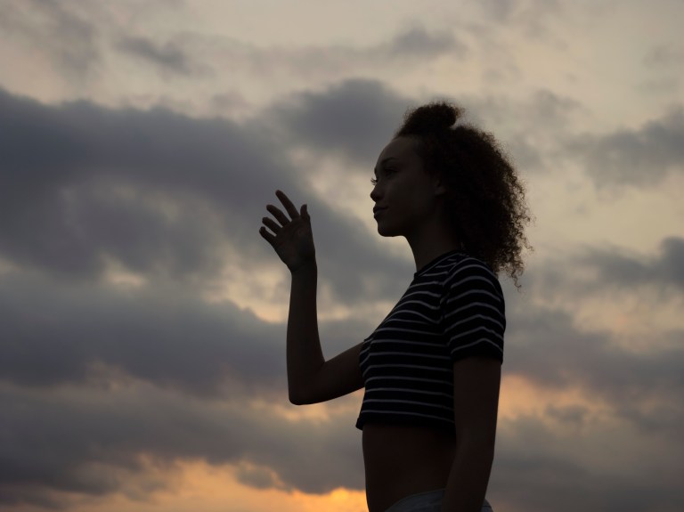 4 Zodiacs Who Stay Forever Young, Even Into Their 50s/60s