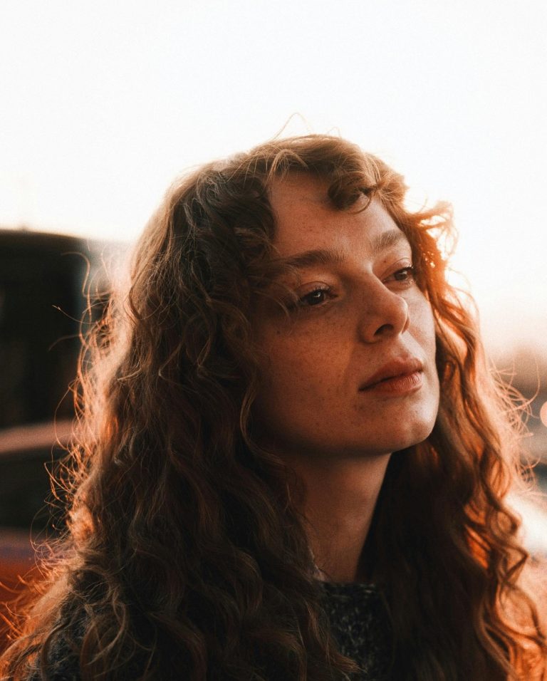 Should You Hold On Or Let Them Go, According To Astrology + Tarot