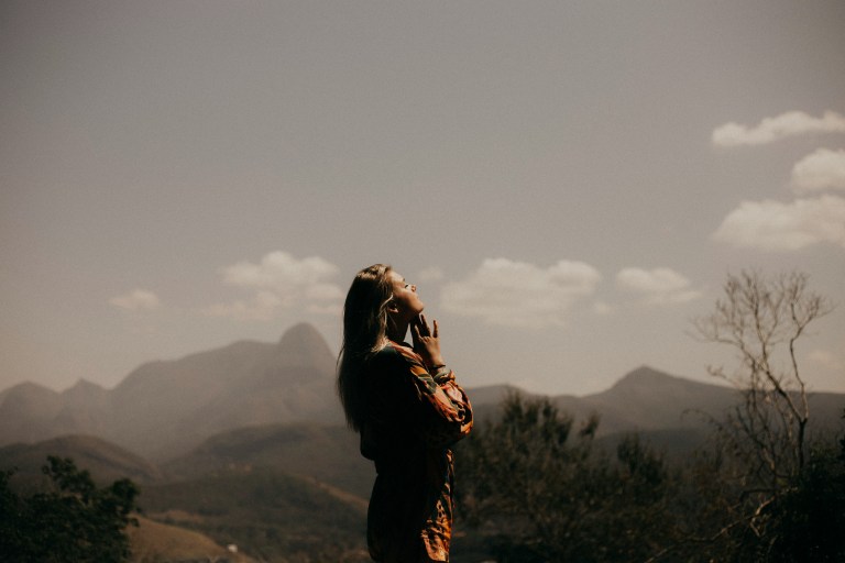 4 Zodiac Signs Who Shine With Soothing Auras