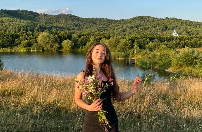 How You Can Slow Down + Soak Up Summer Magic This June (According To Zodiac)
