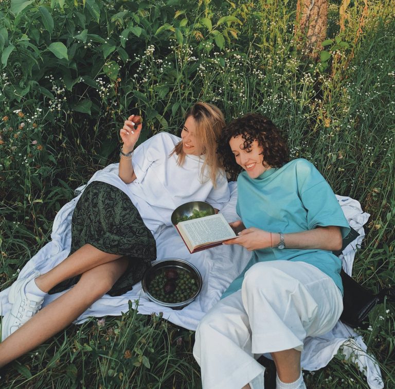 2 Zodiac Duos Who Have Everlasting Platonic Love