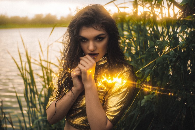 5 Zodiacs With Souls As as Luminous As Gold Struck By Lightning