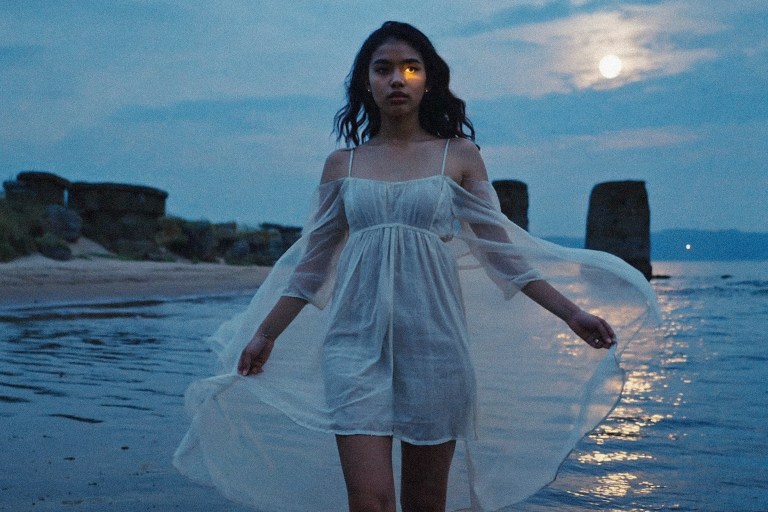 4 Zodiac Signs Healing From Their Past (+ Tarot Advice For Letting Go)