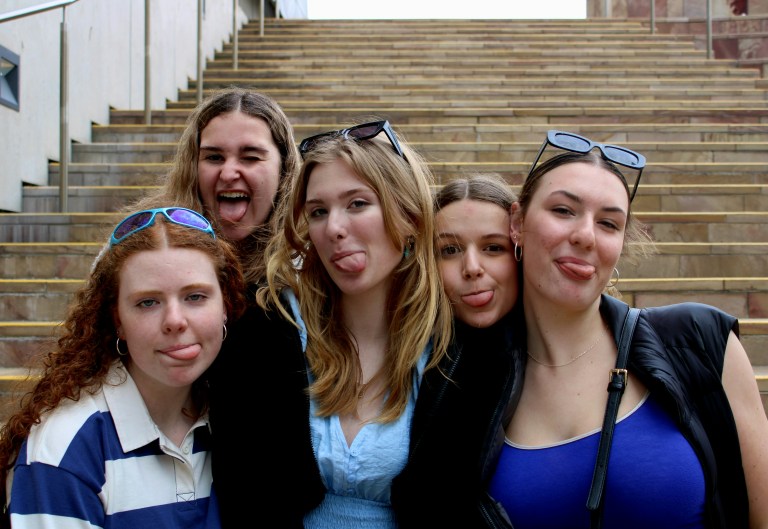 5 Zodiacs Who Can Easily Manifest Their Popularity