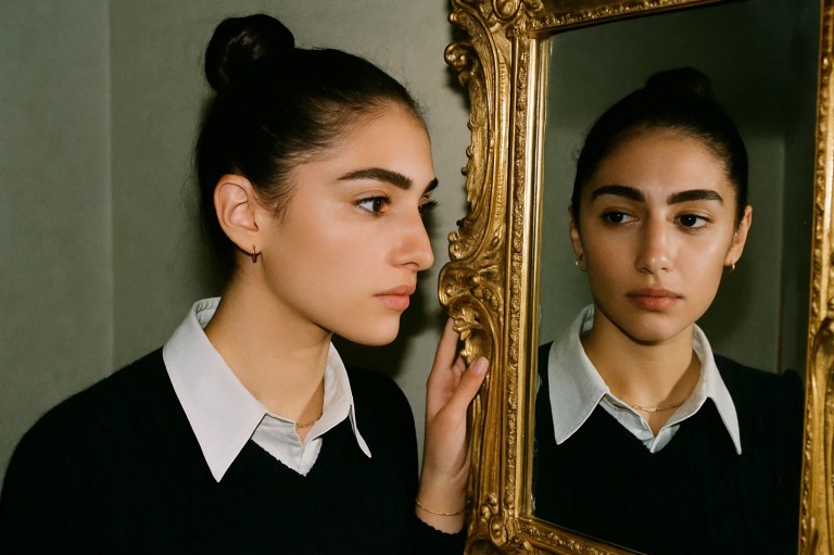 4 Self-Aware Zodiacs Who Reflect Like Mirrors