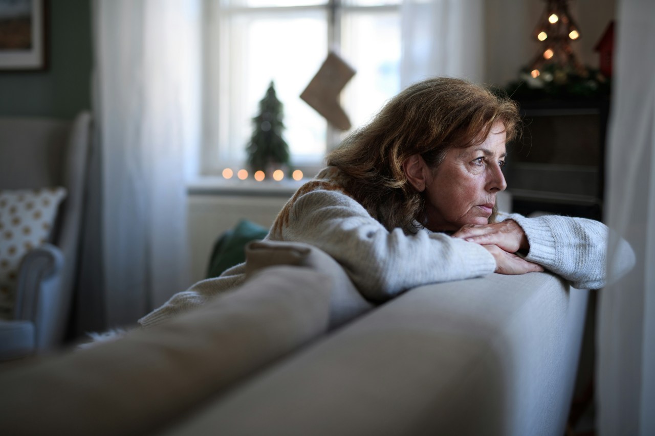 3 Zodiac Signs That Are Feeling Lost This Holiday Season (+ Advice From A Tarot Reader)