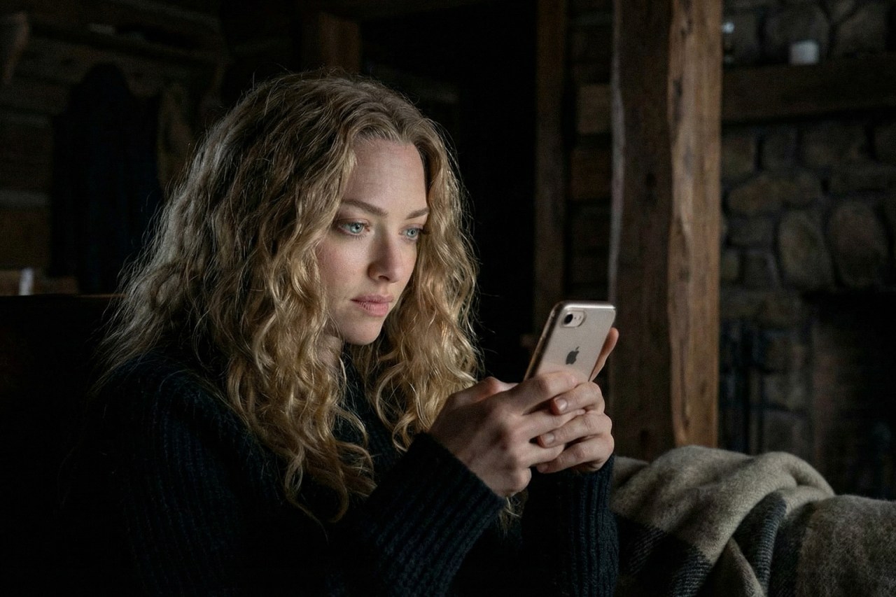 4 Zodiacs Who Would Rather Set Their Phone On Fire Than Answer Texts