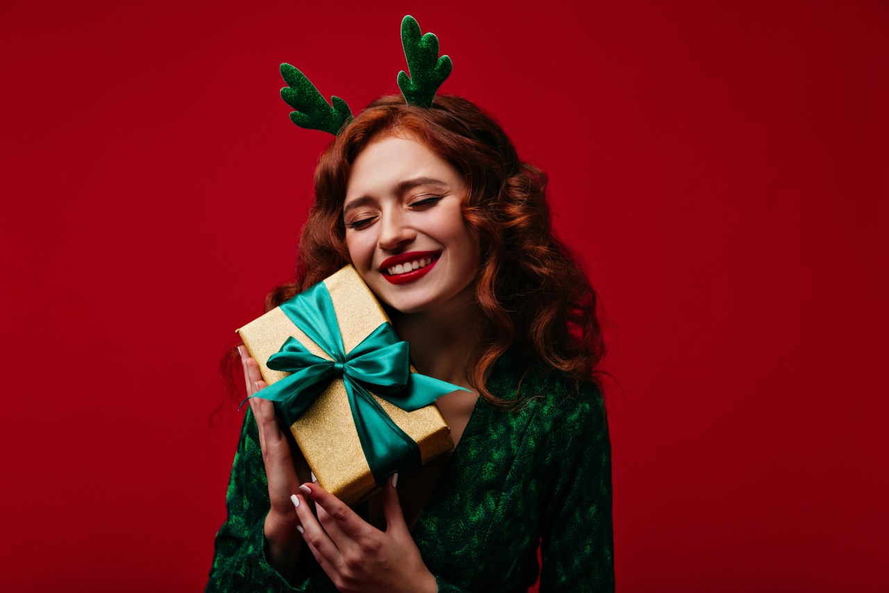 What Christmas Gifts You Like (Based On Your Zodiac Personality)
