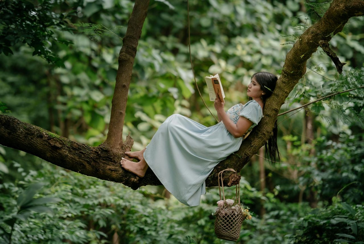The Life Chapter You’re Opening In 2026 (According To Zodiac + Tarot)