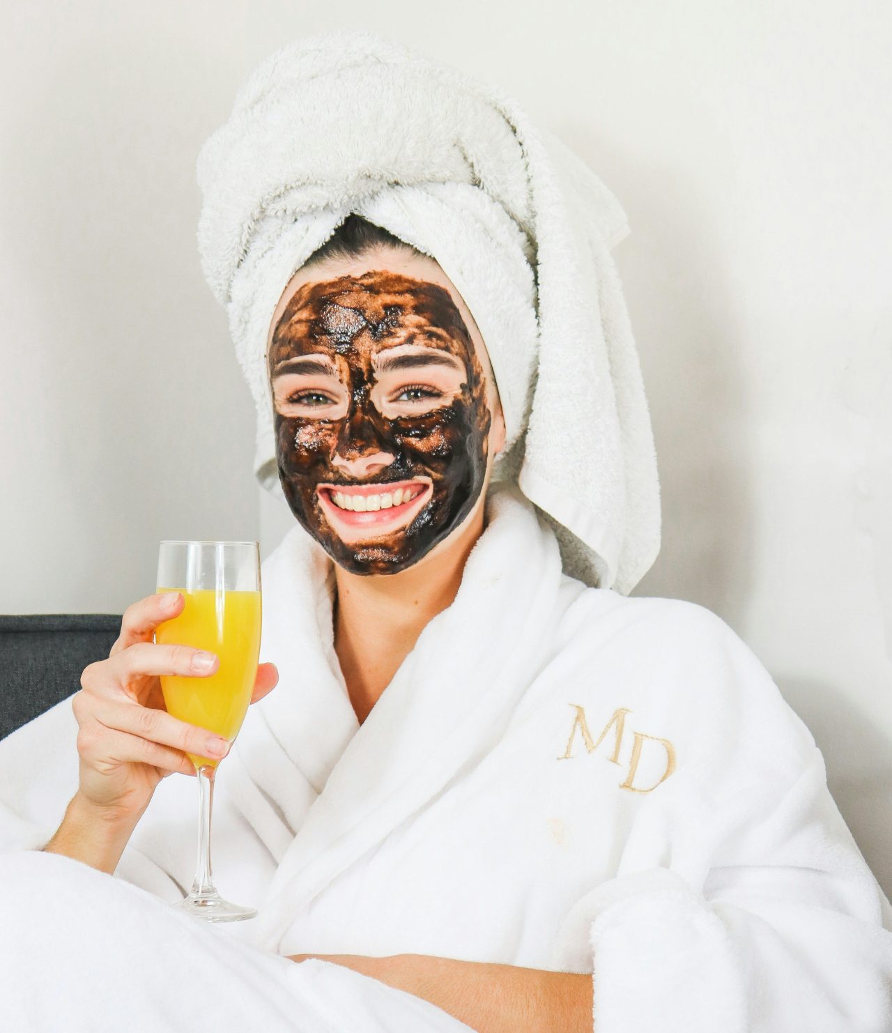 5 Zodiacs In Desperate Need Of A Detox This Holiday Season