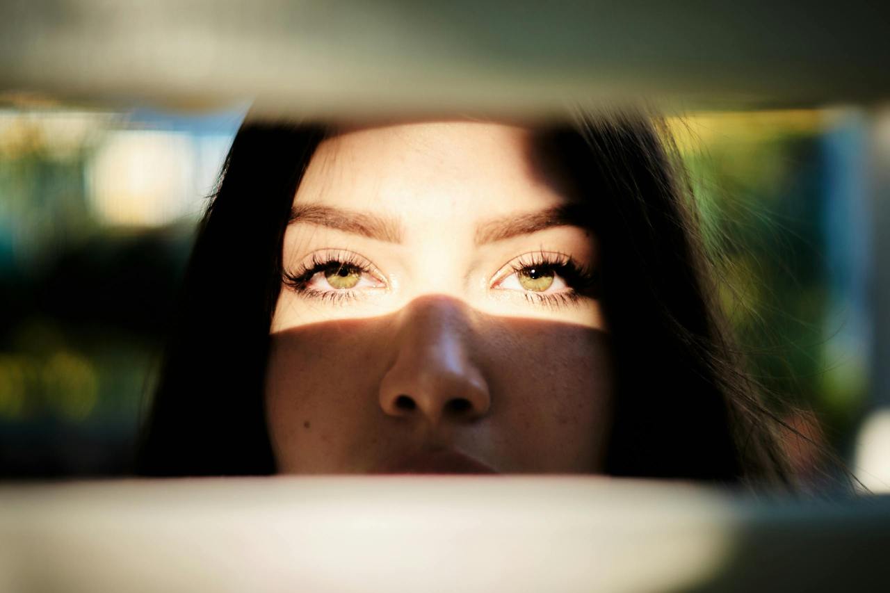 3 Birth Months Facing Great Uncertainty (+ Tarot Advice On Working Through It)