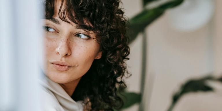 4 Birth Months That Are Professionally Independent But Personally Needy